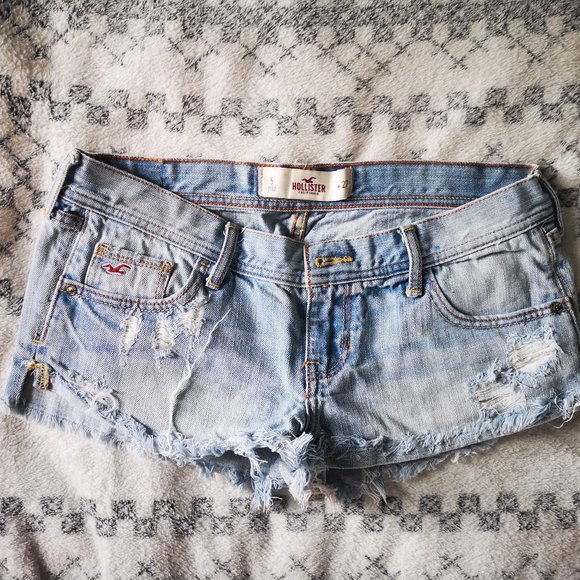 Hollister Ripped Jean Shorts - Picture 1 of 3